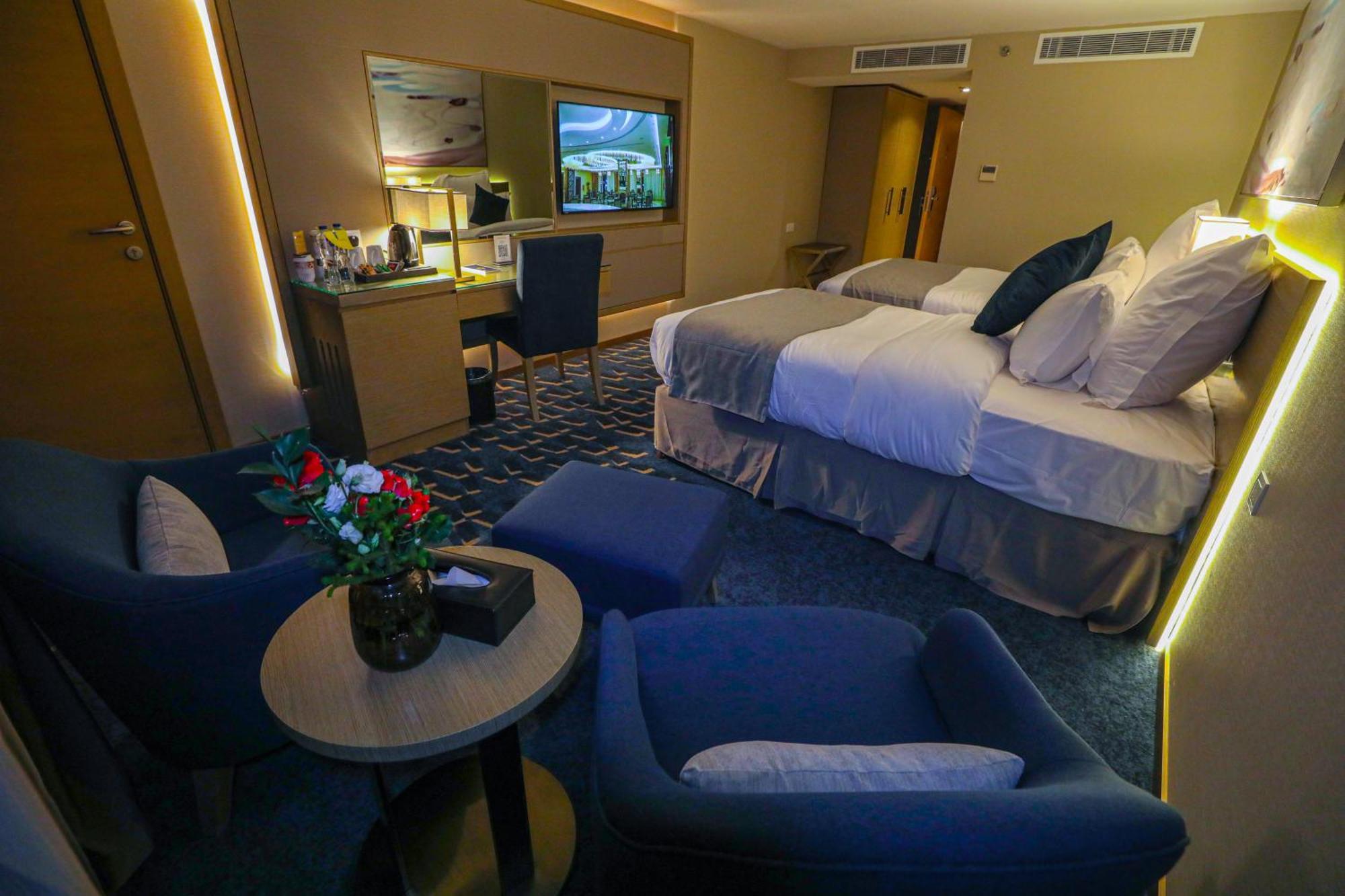 Cheerful Al Waha Unayzah Hotel عنيزة المظهر الخارجي الصورة